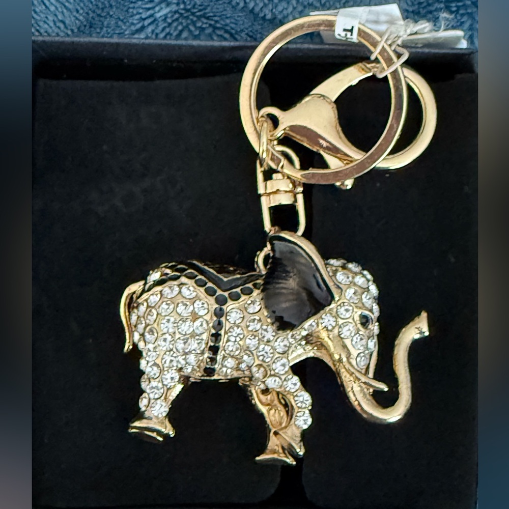 Natasha NWT Gold Elephant‎ Keychain Purse Charm with Crystals